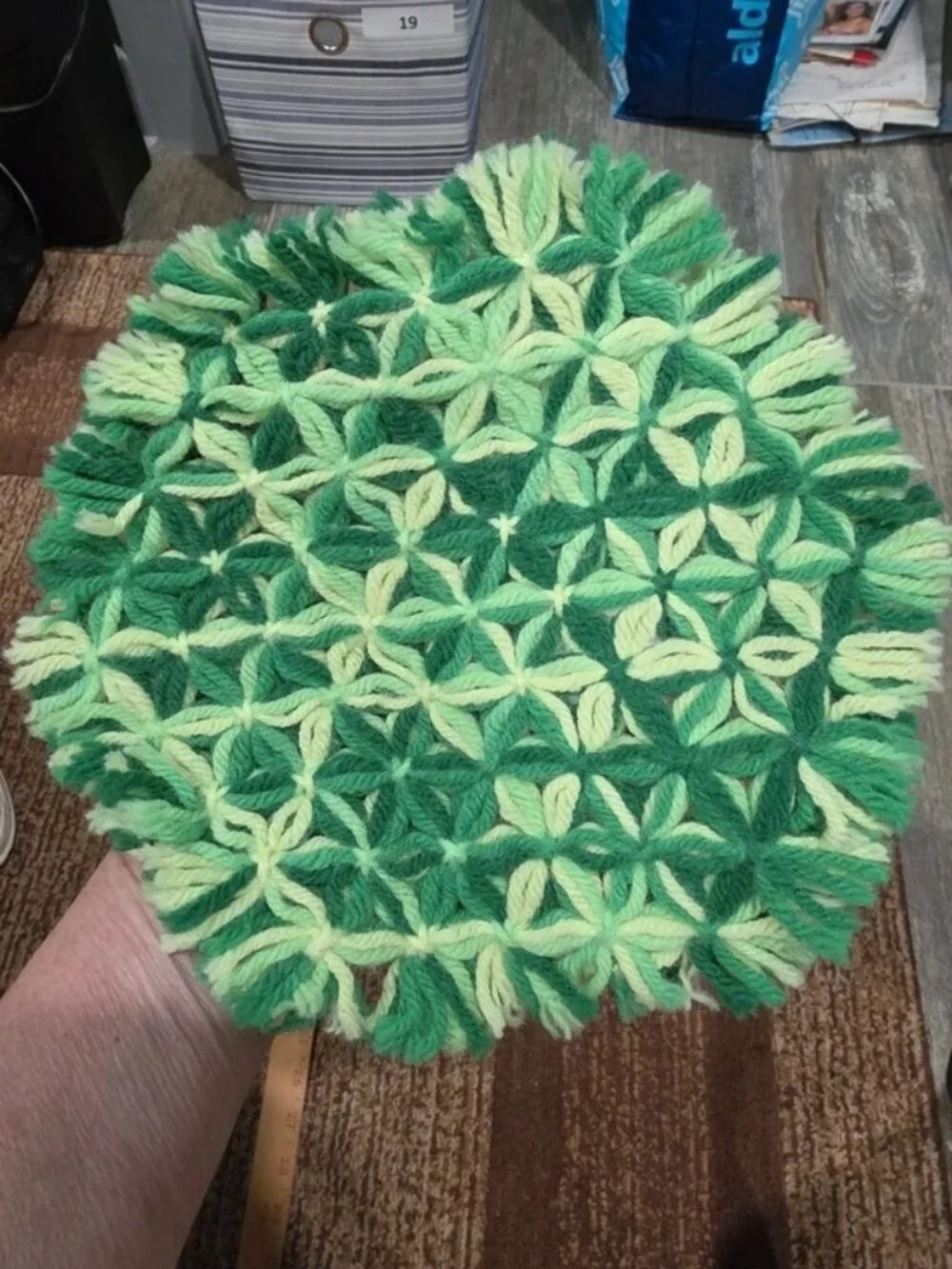 Vintage Pot Holders Green Yarn Hippie Retro Set of 3